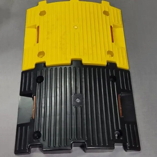 Black Safety Rubber Speed Breaker
