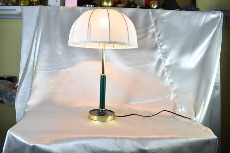 Metal Modern Table Lamp