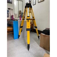 Adjustable Tripod - Color: Yellow And Red