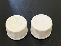 28mm Seal Crc Caps - Color: White / Blue/ Red