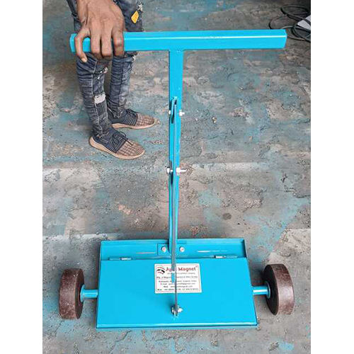 Heavy Duty Magnetic Sweeper Application: Industrial