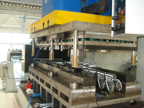 NC Servo Roll Feeder for Progressive Die