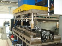 Nc Servo Roll Feeder For Progressive Die
