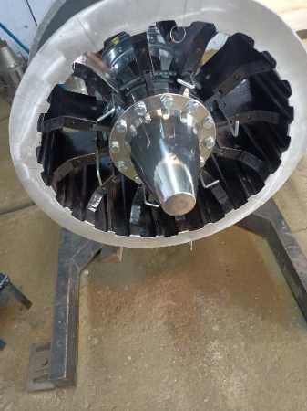 Expandable Hub with Rim