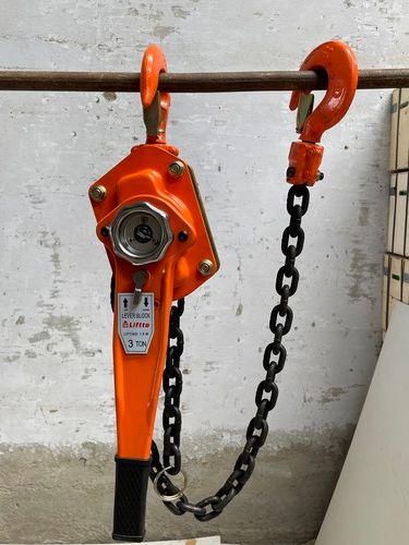 LEVER  HOIST