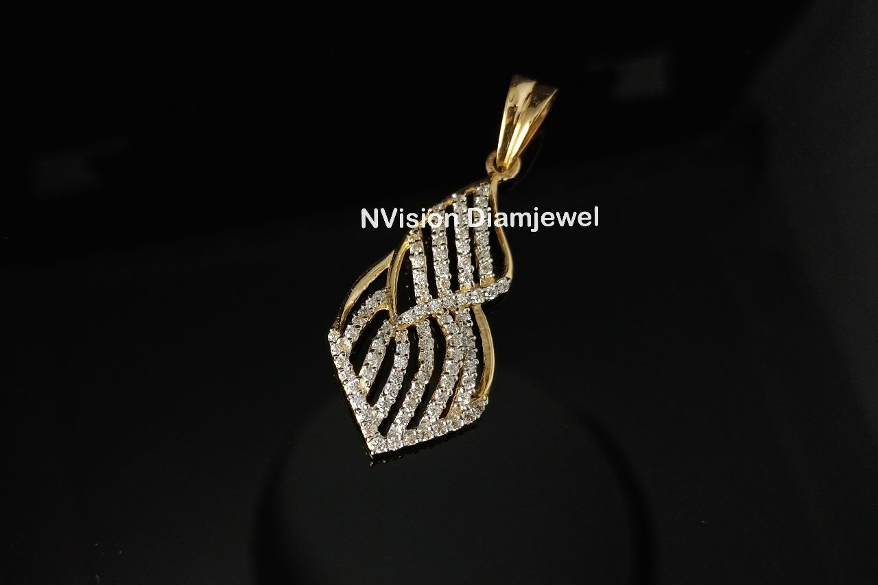 Natural Diamond Stylish Pendant