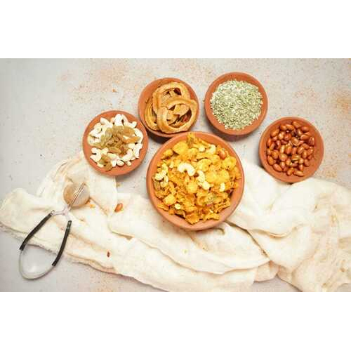 Chivda Namkeen - Flattened Rice Snack Mix, Spicy Flavor with Dried Peas & Nuts | Good Quality, First Class Taste