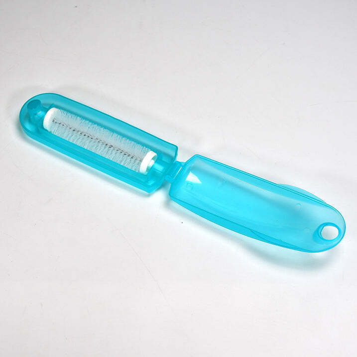 CLEANING ROLLER BRUSH