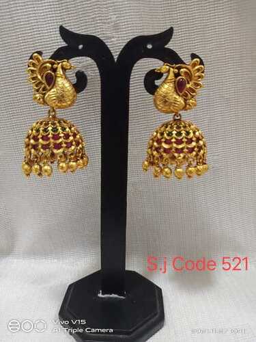 Peacock Style With Jhumka Huggie Earrings