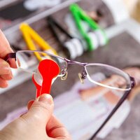 PORTABLE SUNGLASS LENS CLEANER