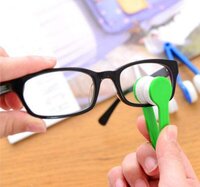 PORTABLE SUNGLASS LENS CLEANER