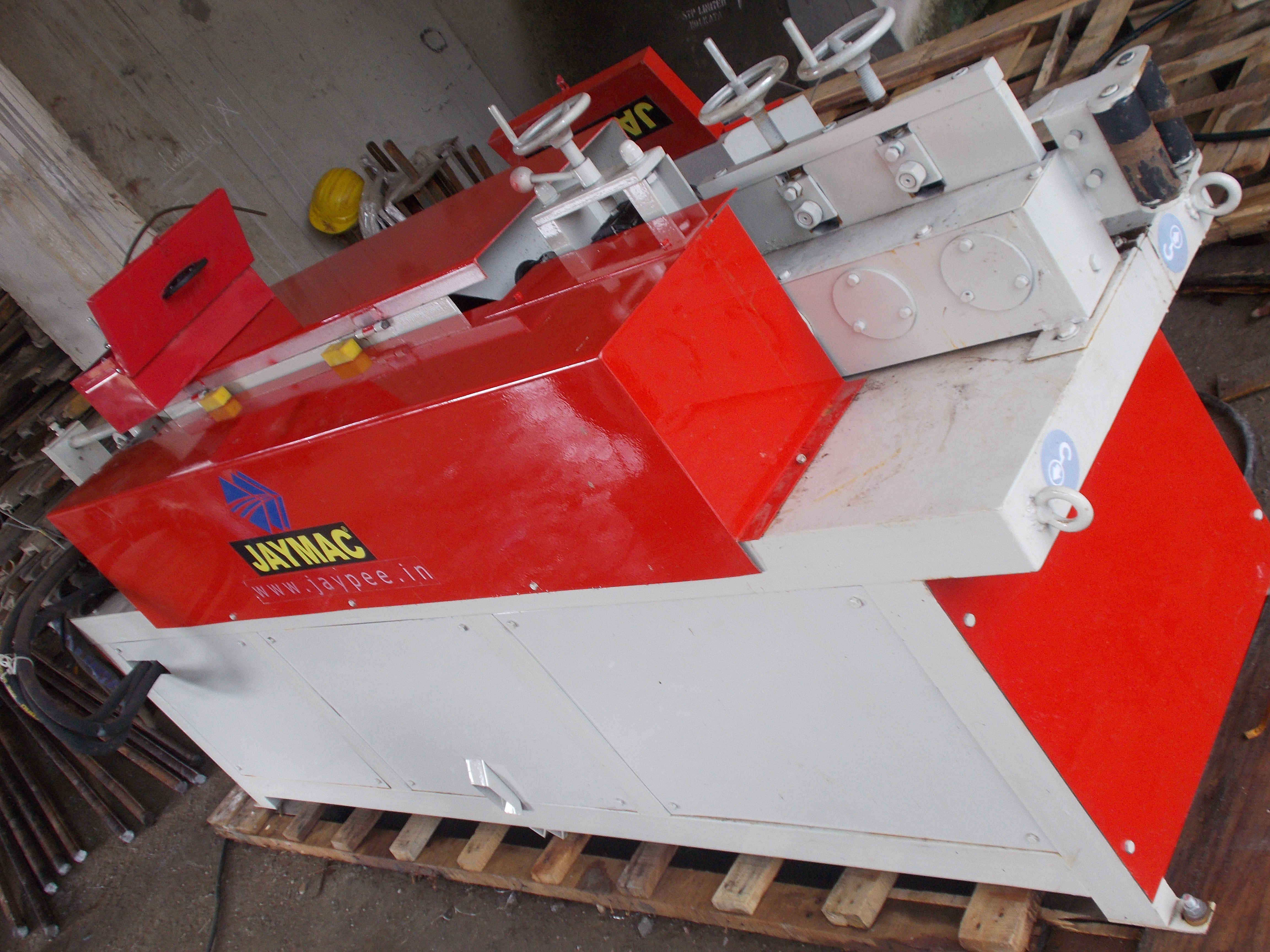 JAYMAC BAR DE-COILING AND STRAIGHTENING MACHINE