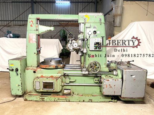 TOS FO - 6 Gear Hobbing Machine