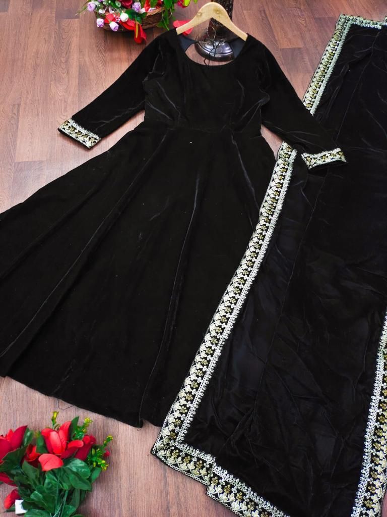 Naira Black Velvet Kurti