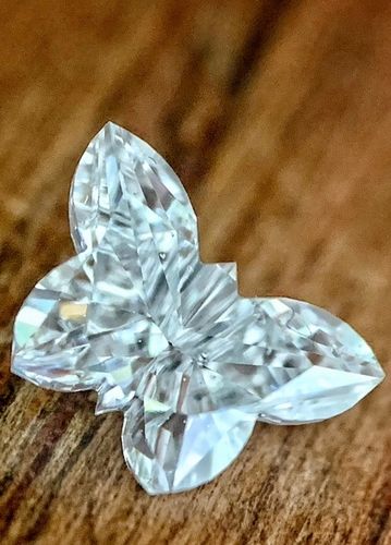 LOOSE DIAMOND BUTTERFLY