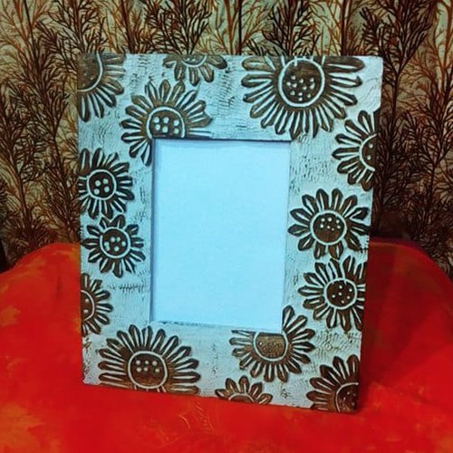 Wooden Photo Frame - Wood Material Outer Size 11x9 Inches Photo Size 9x5 Inches | Antique Imitation Style Floral Theme Perfect for Arts & Crafts and Home Decoration
