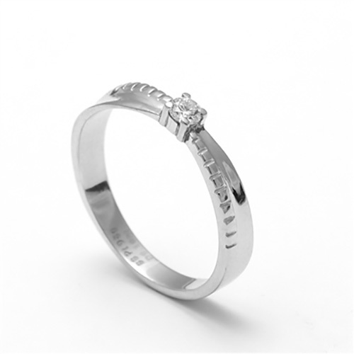 Platinum Engagement Ring With Solitaire Diamonds