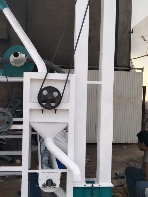 Pulse Pre Cleaner Machine