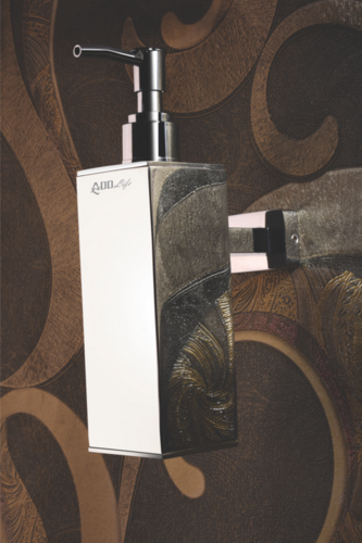 Quadra Liquid Soap Dispenser