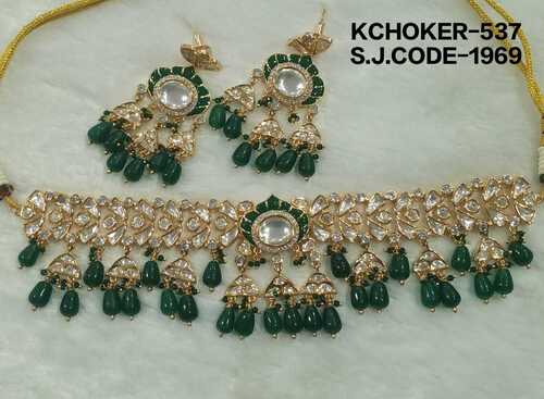 GREEN KUNDAN CHPKER SET