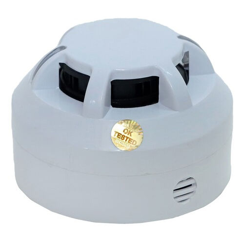 White Battery Operated Stand Alone Smoke Detector