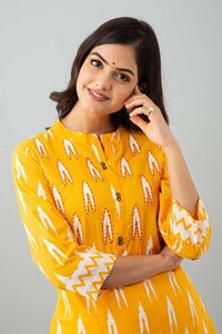 Pihu Yellow Cotton Kurti