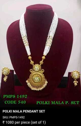 Ghugari Polki Mala Pendant Set Gender: Women