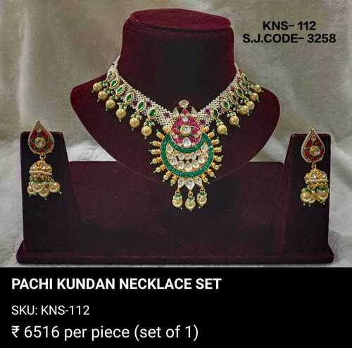 PACHI- KUNDAN NECKLACE SET