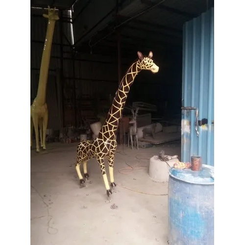 FRP Giraffe Statue