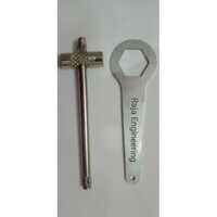 Oxygen Cylinder Key With Regulator Key