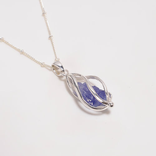 Raw Tanzanite Gemstone 925 Sterling Silver Cage Necklace Jewelry Women Fashion Jewelry Exporter Weight: 5.8 Grams (G)