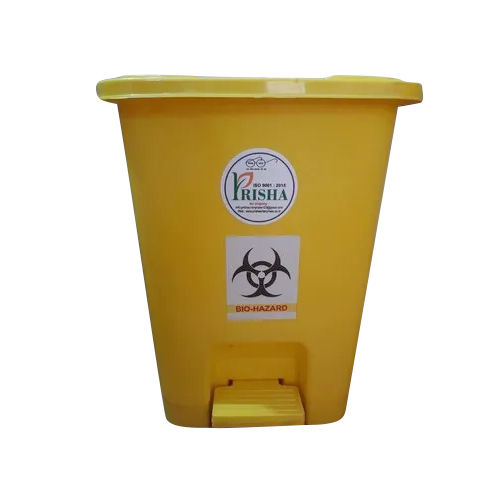 Green 30 Ltr Square Pedal Dustbin