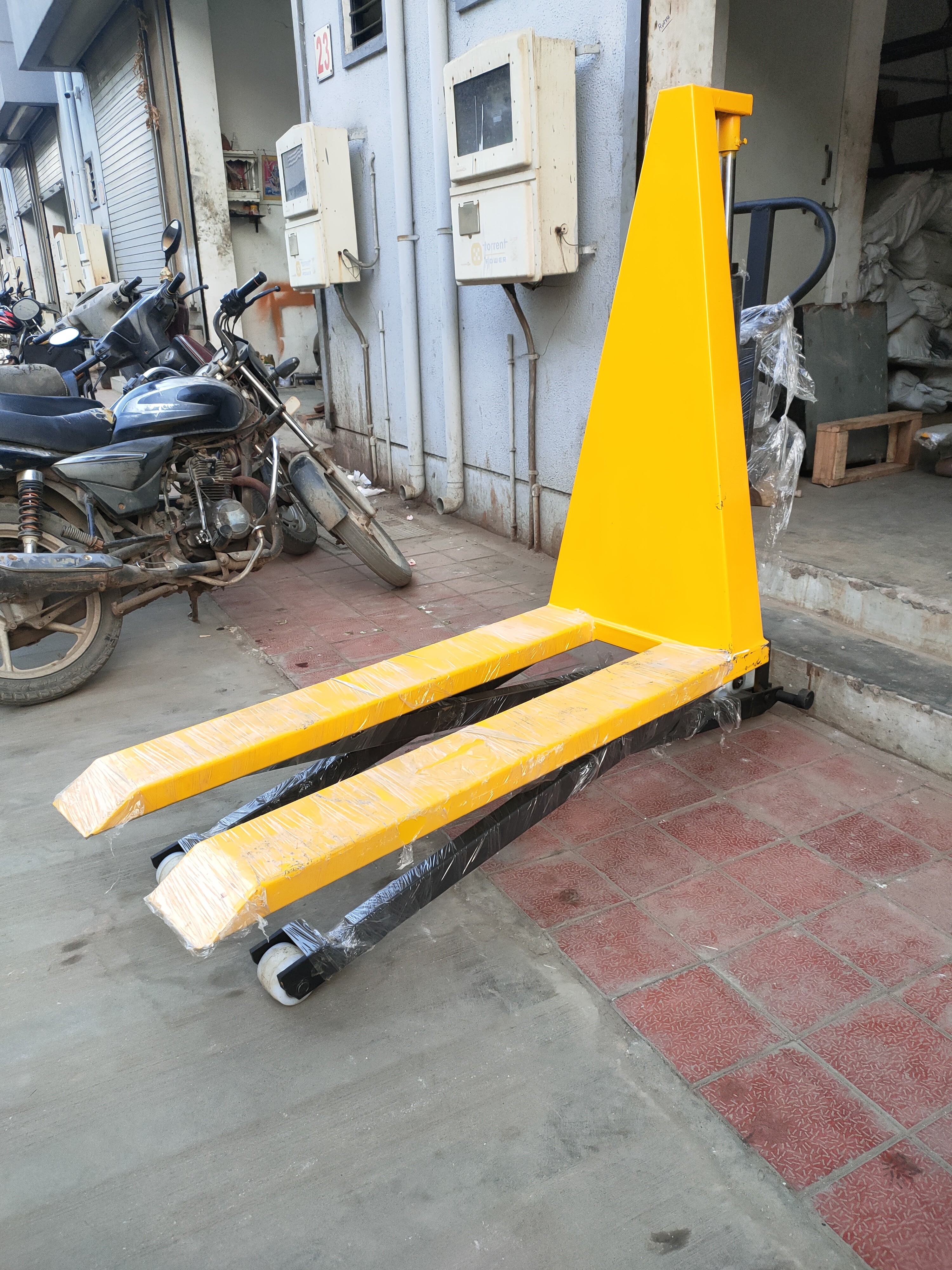 High Lift Pallet Truck
