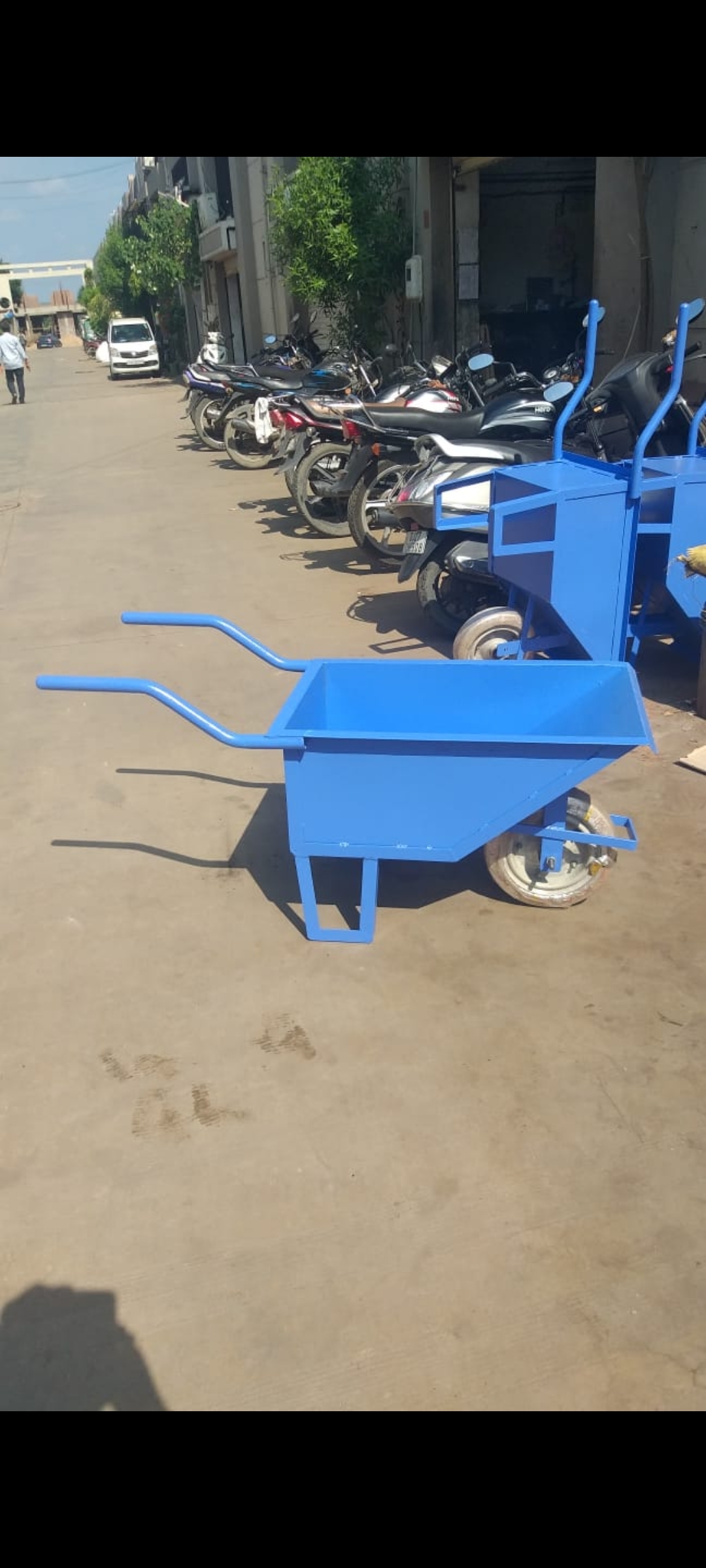 Single Wheel Barrow
