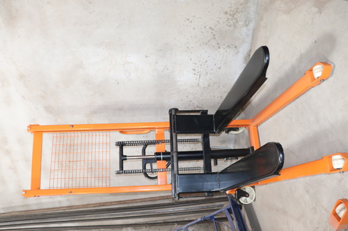 Manual Hydraulic Stacker
