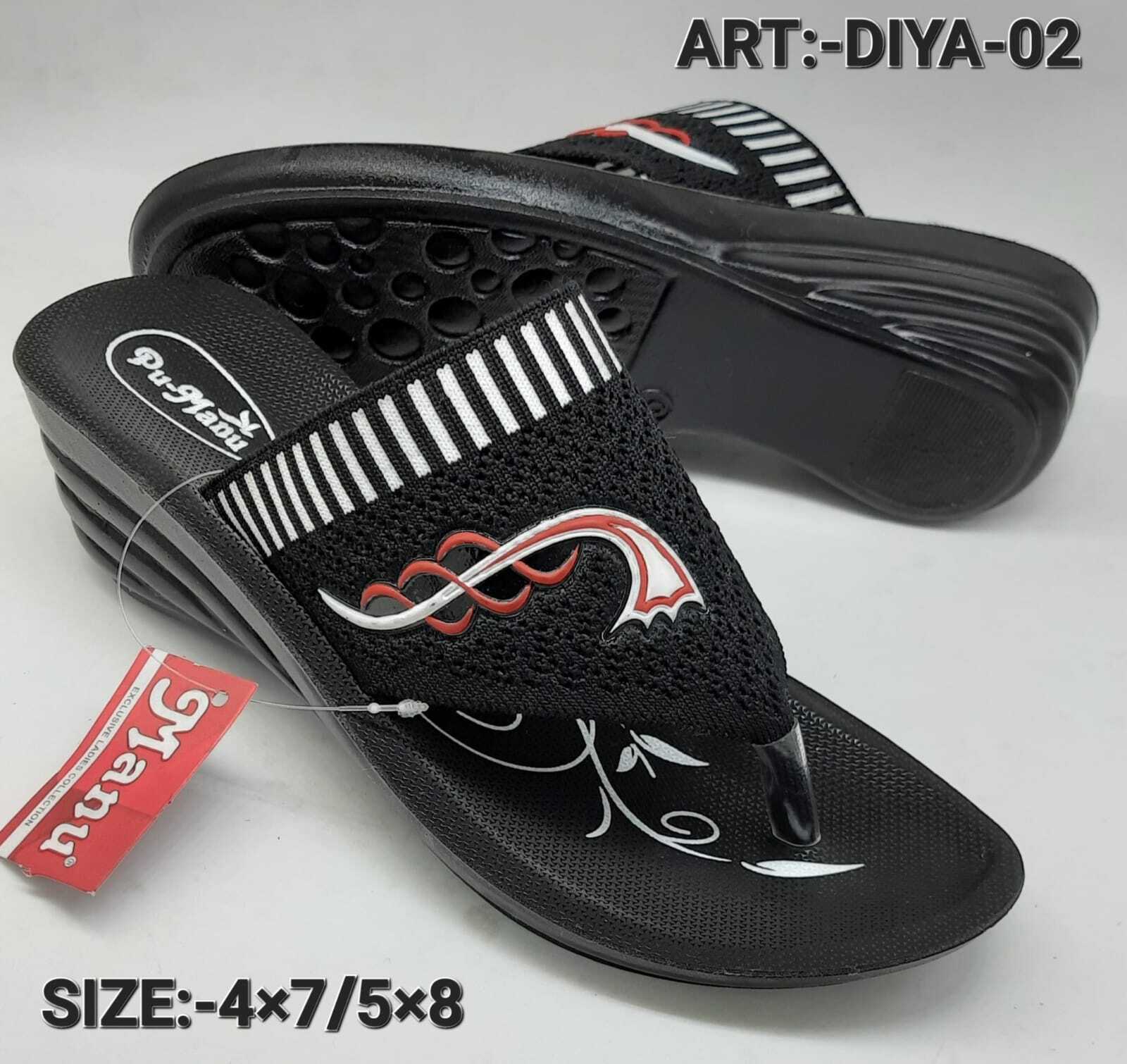 Ladies Designer Black Slipper