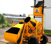 CONCRETE MIXER WITH HOIST