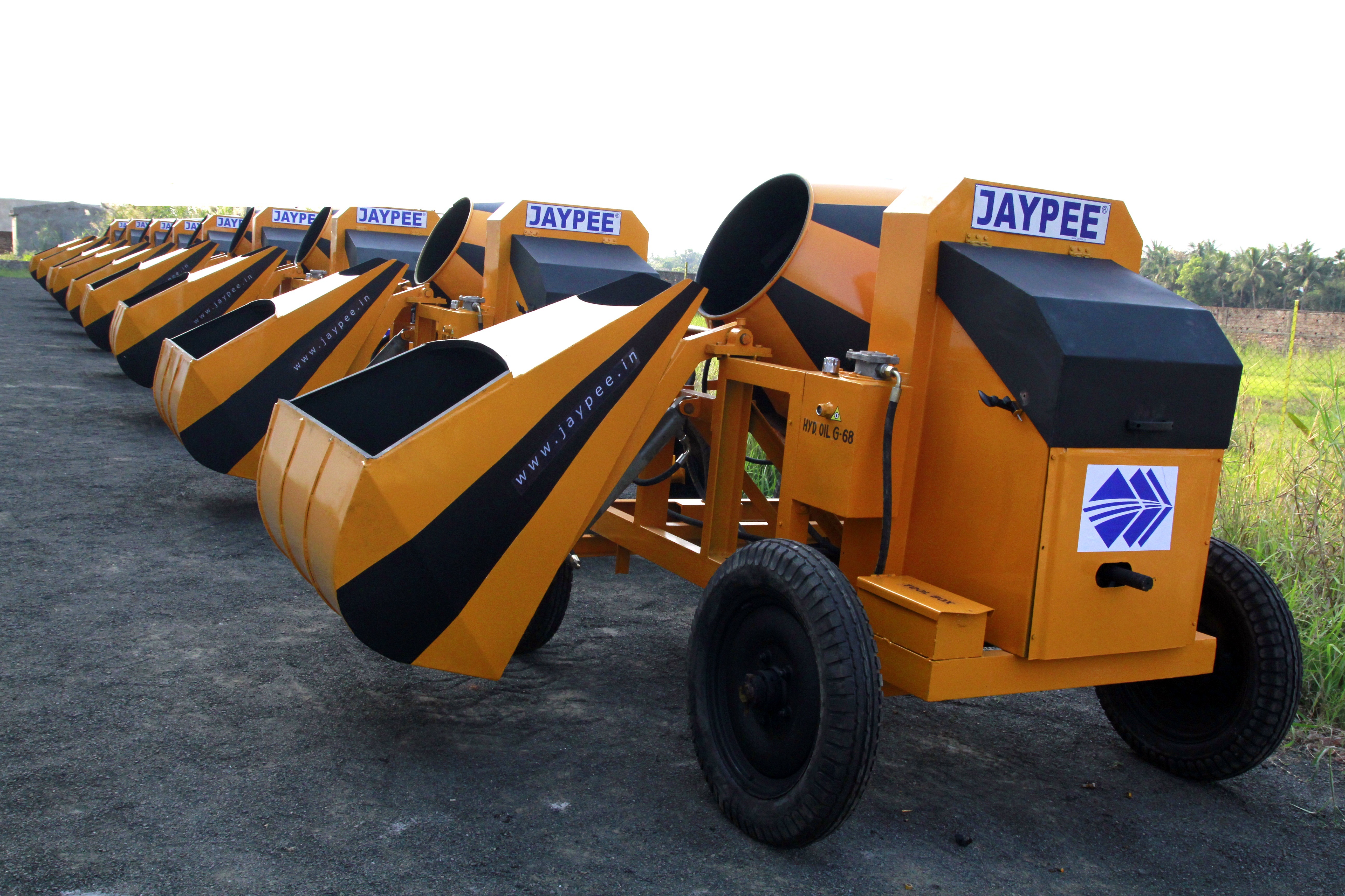 Jaypee 10/7 Concrete Mixer with Hopper