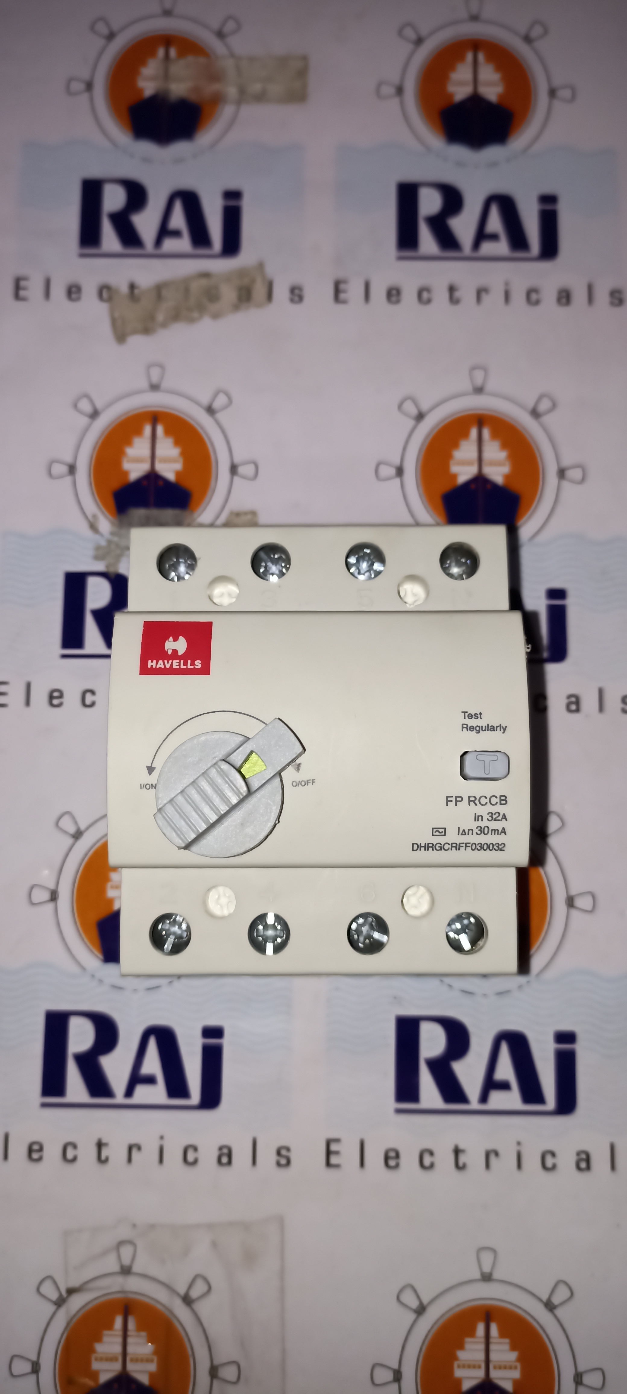 HAVELLS 32A 4P RCCB