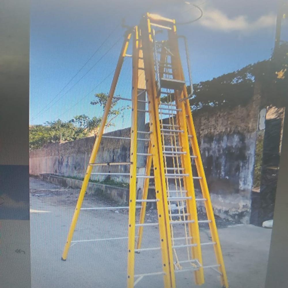 Self Support Extension Ladders - Material: Aluminium