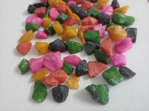 Color coated aggregate for aquarium and home decoration used