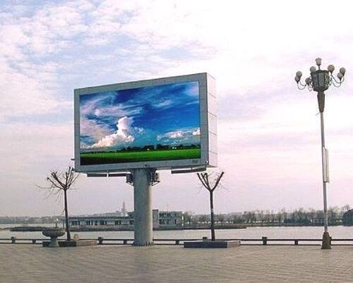 Outdoor video wall