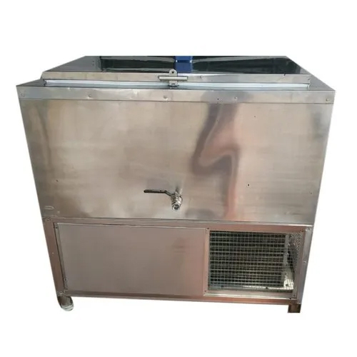 200 L Bulk Milk Cooler