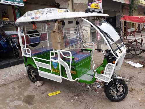 Kuku Electric Rickshaw