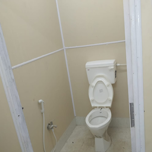 10 ft x 10ft Toilet Container