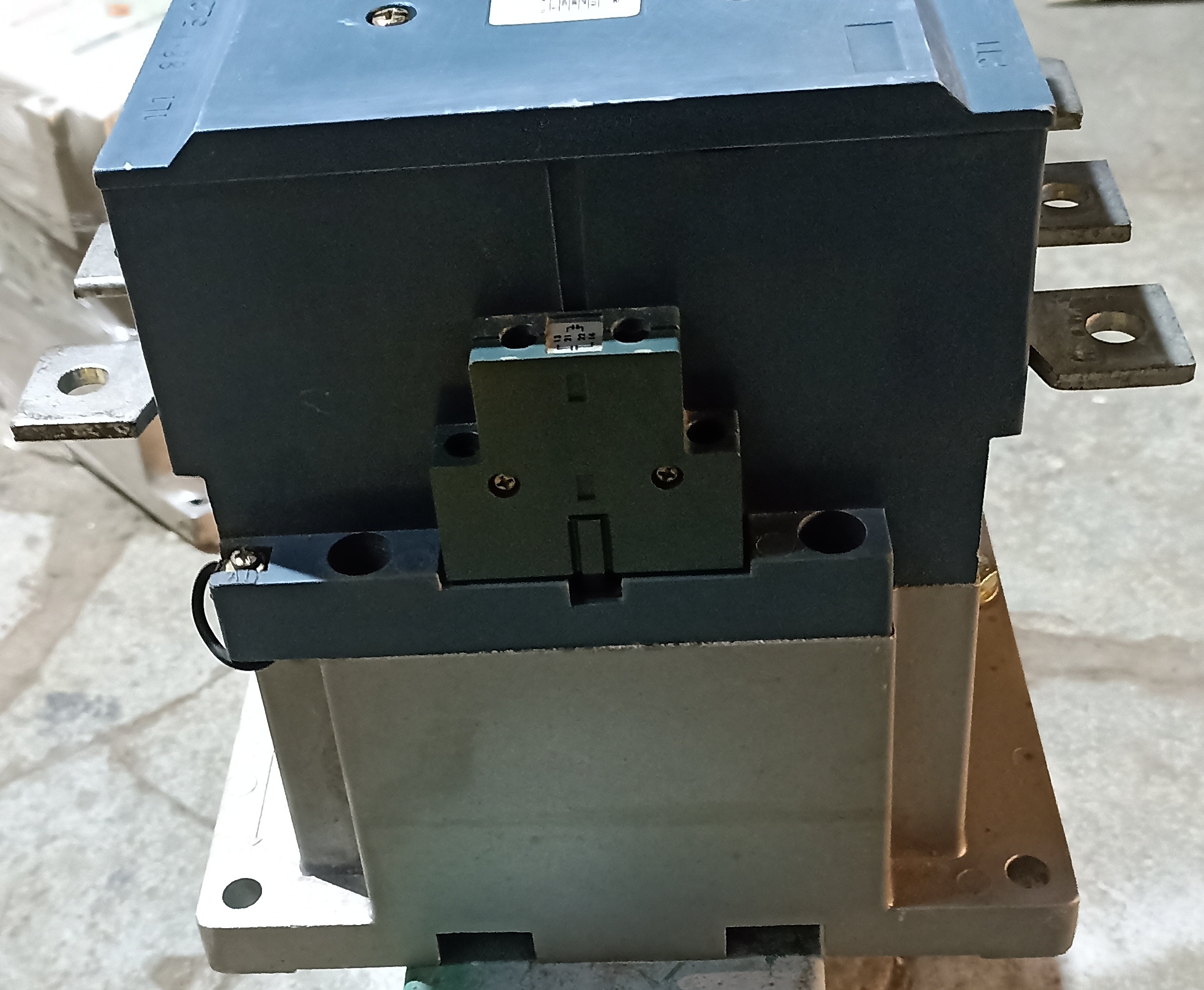 HYUNDAI HMC400 CONTACTOR