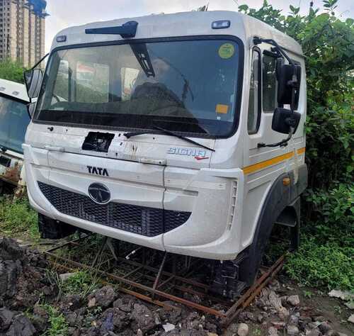 Tata Signa cabin