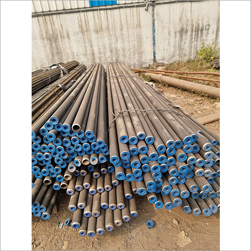 Seamless Pipe - Steel, Round, Hot Rolled | Non-Alloy, Varnished Surface Treatment, Manual Polish, Metal Pipe Cap End Protector