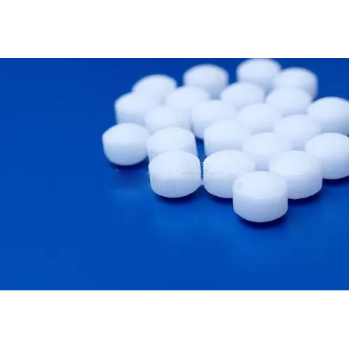 Refine Naphthalene Balls - Manual Operation | Ideal for Commercial Usage, Efficient Odor Control, Durable Material for Long-lasting Performance