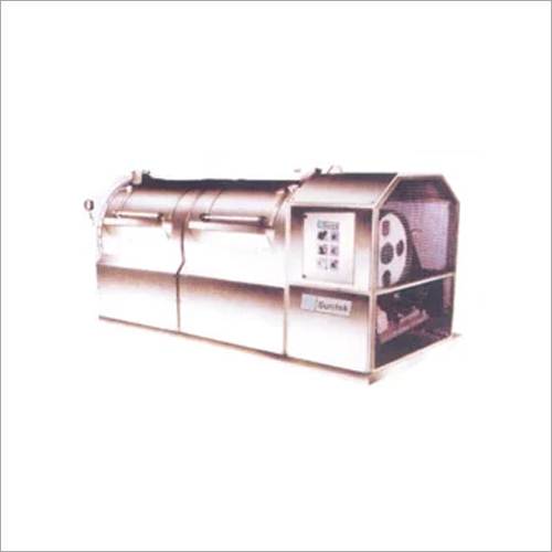 Industrial Washing Machines - Mild Steel, High Capacity Design for Rapid Laundry Processing